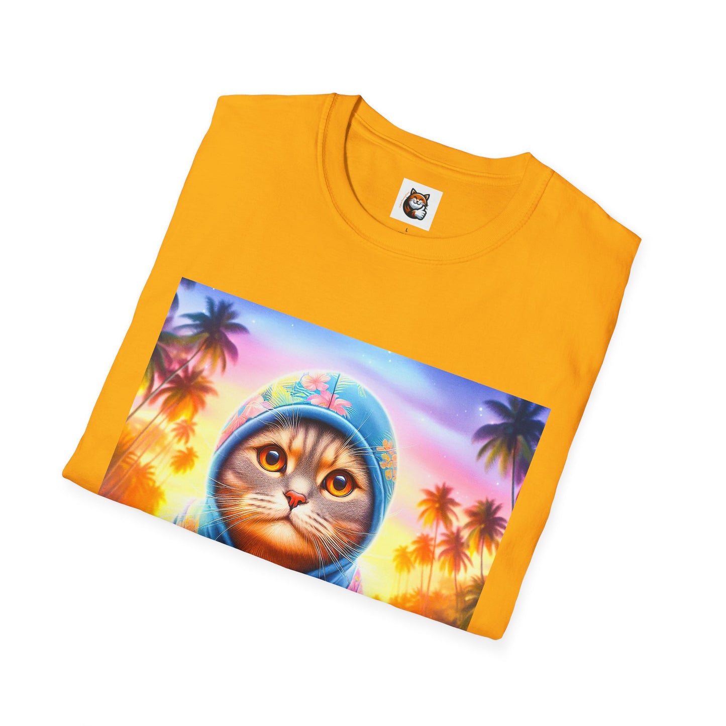 Scottish Fold Cat beach surfer T-Shirt